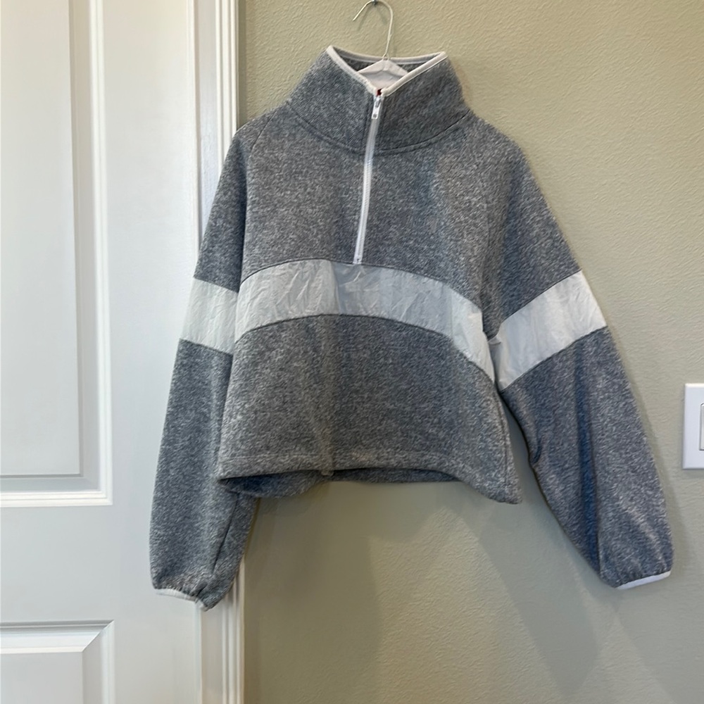 VS PINK heather grey cropped 1/4 zip pullover jacket w/ stripe